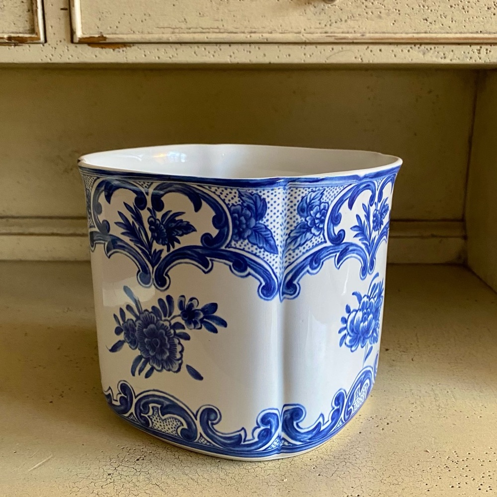 ❌ SOLD ❌ Vintage TIFFANY & CO. Tiffany Delft Blue Cachepot 1996